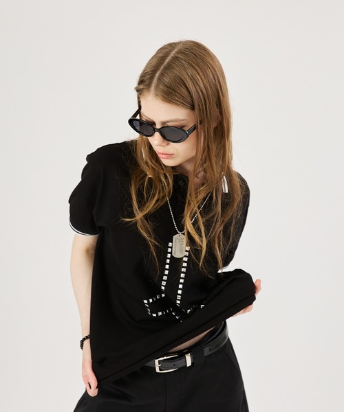 FTW(エフティダブリュー)の「CROSS STUDS POLO SHIRTS(ポロシャツ・レディース・ホワイト/レッド/ブラック・SMALL/MEDIUM/LARGE)」の21枚目の写真