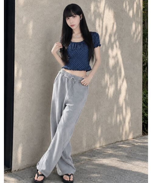 ROLAROLA（ロラロラ）の「DOT PUFF T-SHIRT NAVY（Tシャツ/カットソー・レディース・ネイビー・FREE）」の3枚目の写真