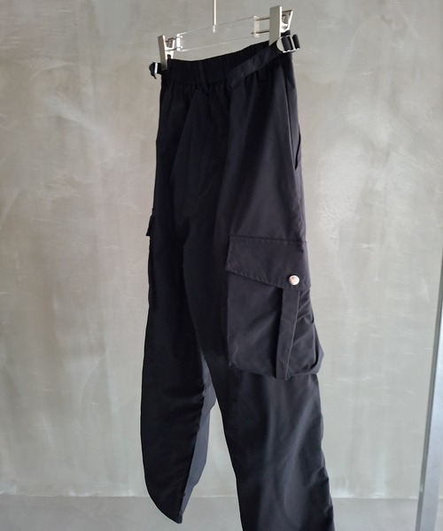 WESTBOY(ウエストボーイ)の「Y2K マルチポケット ワイドカーゴパンツ WO26S11PT02(カーゴパンツ・メンズ・ブラック・XL/L)」の13枚目の写真
