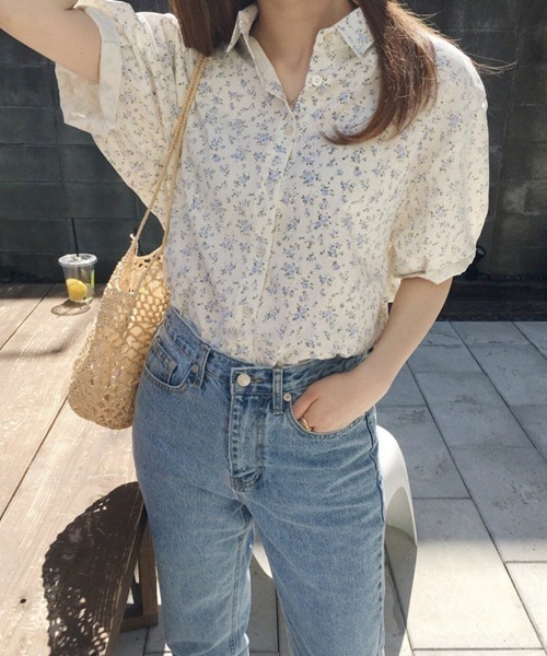 mielu(ミエル)の「小花柄5分袖ブラウス(シャツ/ブラウス・レディース・ブルー/ピンク・LARGE/MEDIUM)」の3枚目の写真