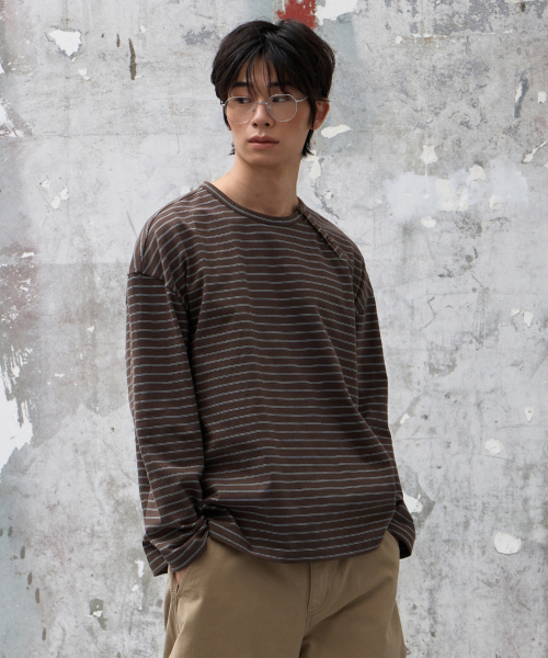AGOD（エージーオーディー）の「サイドボタンヘンリーネックストライプロングスリーブ[ブラウン]（Tシャツ/カットソー・レディース・その他・SMALL/MEDIUM/LARGE）」の2枚目の写真