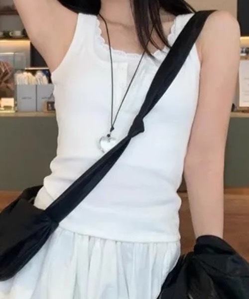 Teem Store(チームストア)の「【カップ付き】リブフロントボタン レイヤード風タンクトップ(タンクトップ・レディース・ホワイト/ブラック/グレー・F)」の21枚目の写真