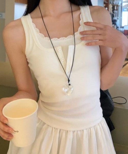 Teem Store(チームストア)の「【カップ付き】リブフロントボタン レイヤード風タンクトップ(タンクトップ・レディース・ホワイト/ブラック/グレー・F)」の22枚目の写真