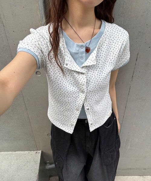 w closet(ダブルクローゼット)の「【無地/花柄】パターンメッシュレイヤードT 夏服(Tシャツ/カットソー・レディース・イエロー/ブルー/グレー/オフホワイト/ホワイト・FREE)」の10枚目の写真