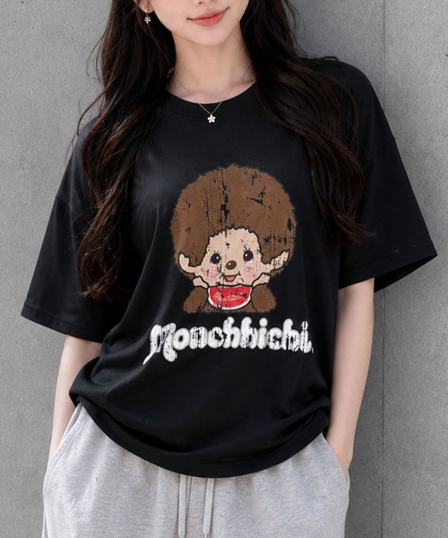 GLAMOROUS JANE(グラマラスジェーン)の「MonchhichiプリントTシャツ(Tシャツ/カットソー・レディース・ブラック/オフホワイト/チャコールグレー・FREE)」の1枚目の写真