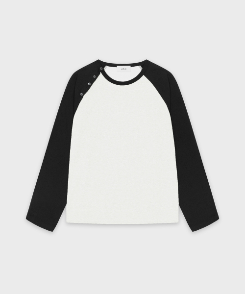 JUAN HOMME(ジュアンオム)の「ショルダーボタンラグランロングスリーブ(ブラック/ホワイト)(Tシャツ/カットソー・メンズ・その他・MEDIUM/LARGE/X-LARGE)」の1枚目の写真