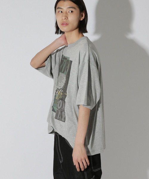 LAKOLE(ラコレ)の「フォトアートロックT / 689761(Tシャツ/カットソー・メンズ・グレー/ブラック/ホワイト・MEDIUM/LARGE)」の11枚目の写真