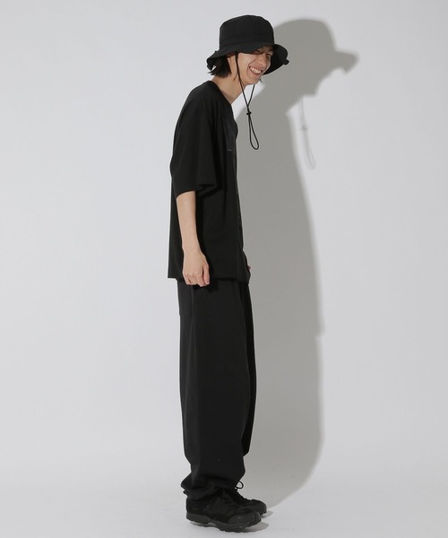 LAKOLE(ラコレ)の「フォトアートロックT / 689761(Tシャツ/カットソー・メンズ・グレー/ブラック/ホワイト・MEDIUM/LARGE)」の16枚目の写真