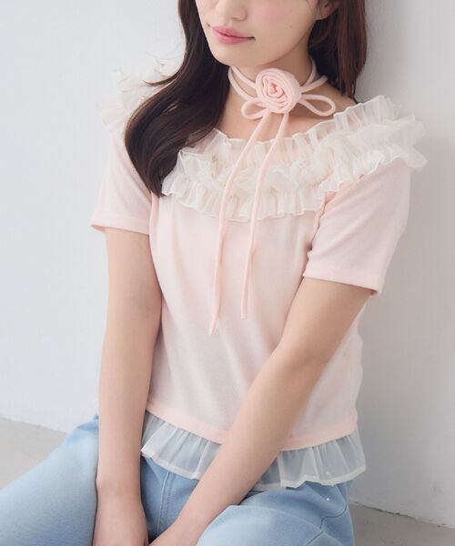 ems excite(エムズエキサイト)の「バラチョーカーつきフリルカットソー(Tシャツ/カットソー・レディース・ブルー/ブラック/ピンク・FREE)」の3枚目の写真