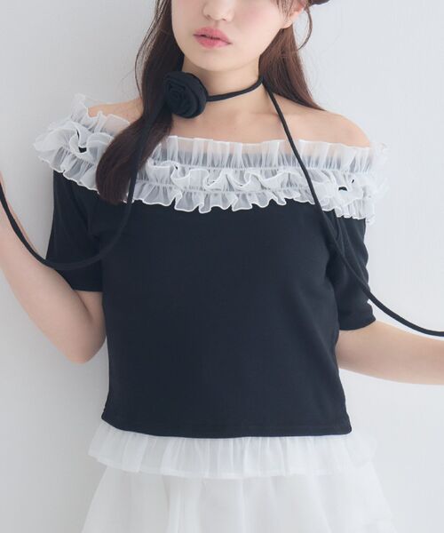 ems excite(エムズエキサイト)の「バラチョーカーつきフリルカットソー(Tシャツ/カットソー・レディース・ブルー/ブラック/ピンク・FREE)」の2枚目の写真