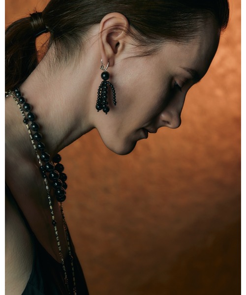 IRIS47(イリスフォーセブン)の「【IRIS 47】bundle earring onyx/バンドル イヤリング オニキス(イヤリング・レディース・ブラック・FREE)」の2枚目の写真