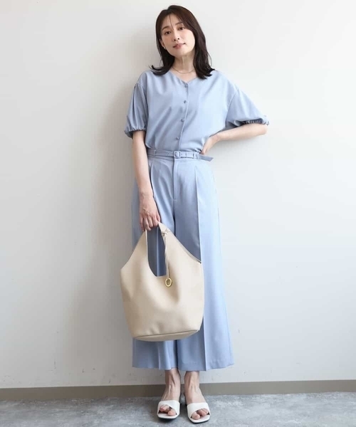 OFUON le MK（オフオンルエムケー）の「パフスリーブVネックブラウス/UVカット/洗濯機で洗える/WEB限定サイズあり/セットアップ対応可（シャツ/ブラウス・レディース・ライトブルー/ダークグレー・40/38/36）」の21枚目の写真