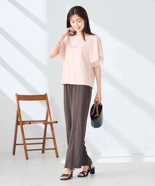 a.v.v(アーヴェヴェ)の「【接触冷感/UVカット】シアー切替フレアスリーブトップス(Tシャツ/カットソー・レディース・ブラック/アイボリー/ブルー/ライトピンク・36/38/40)」の5枚目の写真