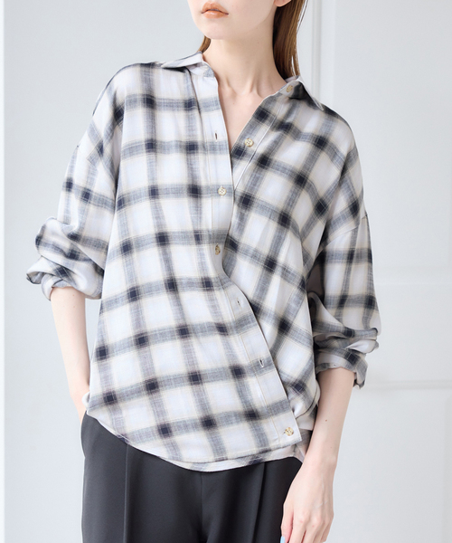 U by SPICK&SPAN（ユーバイスピックアンドスパン）の「カシュクールシャツ（シャツ/ブラウス・レディース・チャコールグレー/ブラウン・FREE）」の8枚目の写真