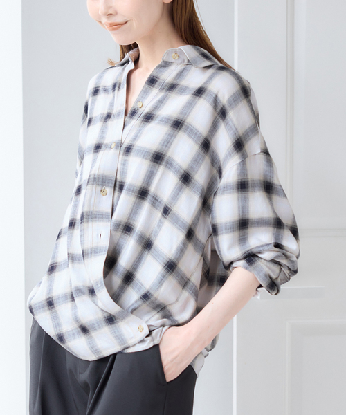 U by SPICK&SPAN（ユーバイスピックアンドスパン）の「カシュクールシャツ（シャツ/ブラウス・レディース・チャコールグレー/ブラウン・FREE）」の12枚目の写真