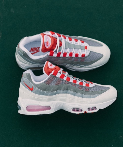 NIKE（ナイキ）の「W AIR MAX 95 BIG BUBBLE　HJ5996-101（スニーカー・レディース・ホワイト・25.0cm/27.5cm/27.0cm/24.5cm/24.0cm/29.0cm/28.5cm/28.0cm/26.5cm/26.0cm/25.5cm）」の3枚目の写真