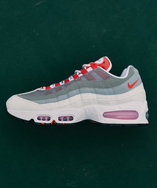 NIKE（ナイキ）の「W AIR MAX 95 BIG BUBBLE　HJ5996-101（スニーカー・レディース・ホワイト・25.0cm/27.5cm/27.0cm/24.5cm/24.0cm/29.0cm/28.5cm/28.0cm/26.5cm/26.0cm/25.5cm）」の6枚目の写真
