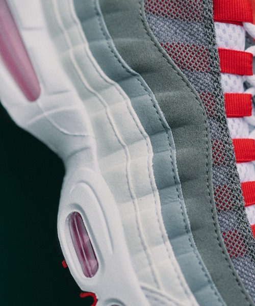 NIKE（ナイキ）の「W AIR MAX 95 BIG BUBBLE　HJ5996-101（スニーカー・レディース・ホワイト・25.0cm/27.5cm/27.0cm/24.5cm/24.0cm/29.0cm/28.5cm/28.0cm/26.5cm/26.0cm/25.5cm）」の10枚目の写真