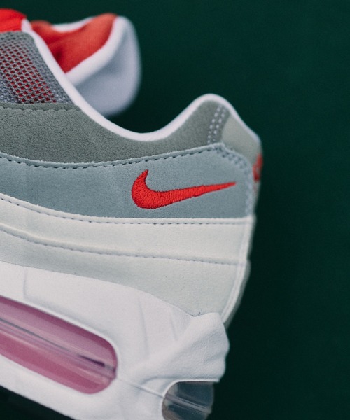 NIKE（ナイキ）の「W AIR MAX 95 BIG BUBBLE　HJ5996-101（スニーカー・レディース・ホワイト・25.0cm/27.5cm/27.0cm/24.5cm/24.0cm/29.0cm/28.5cm/28.0cm/26.5cm/26.0cm/25.5cm）」の12枚目の写真