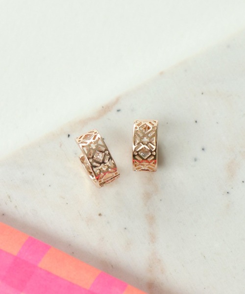 Three Four Time(スリーフォータイム)の「スカシワンタッチピアス(ピアス(両耳用)・レディース・ピンクゴールド/シルバー/ゴールド・FREE)」の3枚目の写真