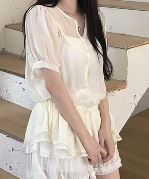 Chiina（チーナ）の「【Chiina】ティアードフリル ペプラムブラウス（Tシャツ/カットソー・レディース・ブラック/オフホワイト・FREE）」の3枚目の写真