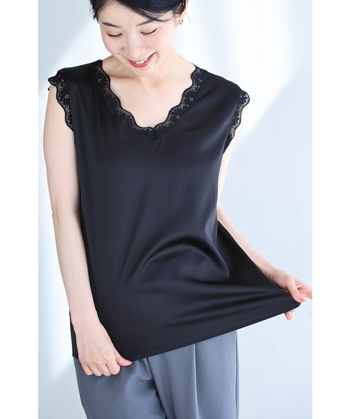 cawaii(カワイイ)の「伸びるサテン カットソートップス(タンクトップ・レディース・ホワイト/ブラック・L/XL/M)」の2枚目の写真