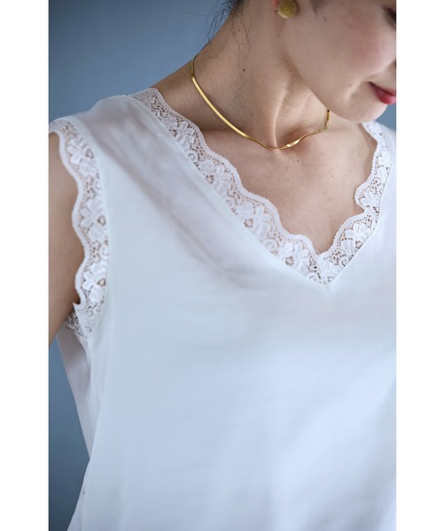 cawaii(カワイイ)の「伸びるサテン カットソートップス(タンクトップ・レディース・ホワイト/ブラック・L/XL/M)」の4枚目の写真