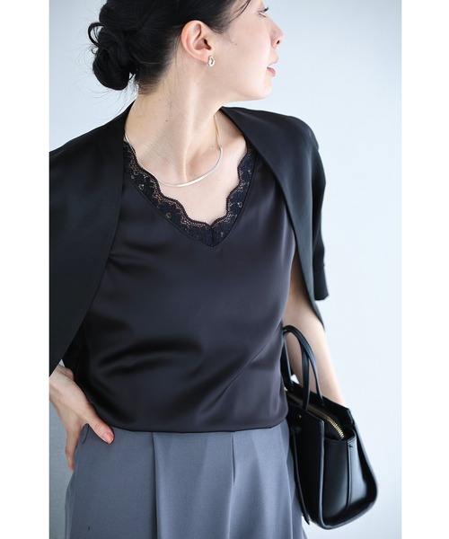 cawaii(カワイイ)の「伸びるサテン カットソートップス(タンクトップ・レディース・ホワイト/ブラック・L/XL/M)」の7枚目の写真