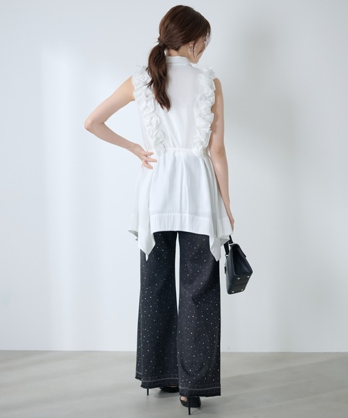 AND COUTURE（アンドクチュール）の「肩フリルノースリーブチュニックブラウス（チュニック・レディース・オフホワイト/イエロー/ネイビー・FREE）」の11枚目の写真