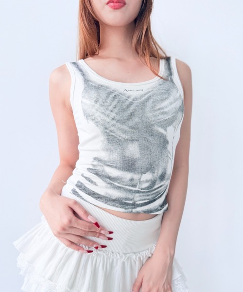 Y2K SYNAPSE FACTORY（ワイツーケー シナプスファクトリー）の「【グランジ】プリントタンクトップ（Tシャツ/カットソー・レディース・ホワイト/ブラック・FREE）」の22枚目の写真