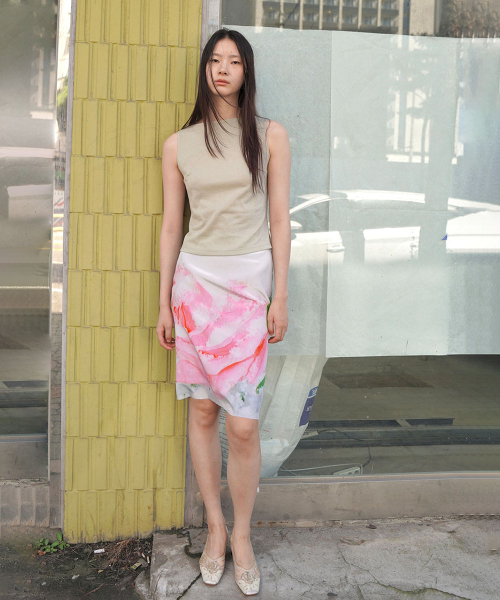 NUUANU(ヌアヌ)の「Lumine Top_Pale Sage(Tシャツ/カットソー・レディース・その他・1/2/3)」の2枚目の写真