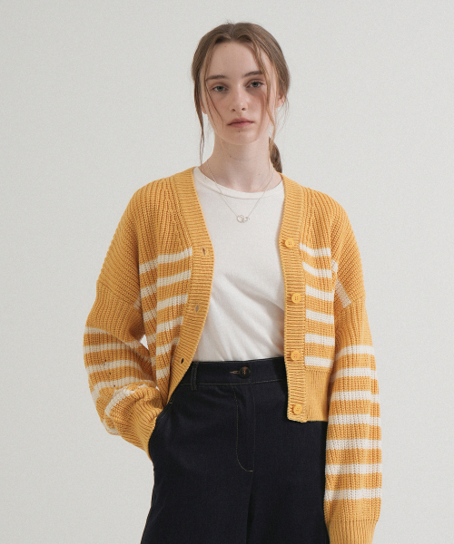VLETI(ブレッティ)の「V-neck Ribbed Stripe Knit Cardigan (Yellow)(カーディガン/ボレロ・レディース・イエロー・FREE)」の2枚目の写真