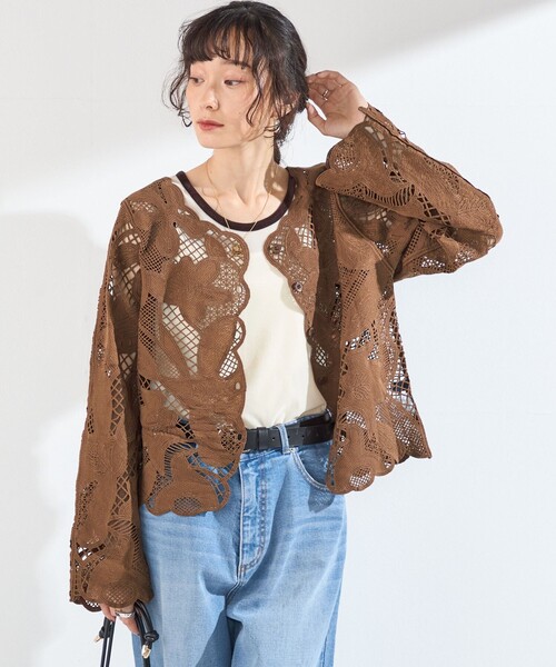 SHIPS Colors（シップス カラーズ）の「SHIPS Colors:〈手洗い可能〉スカラップ レース ノーカラー ジャケット（ノーカラージャケット・レディース・オフホワイト/ブラック/ブラウン・ONE SIZE）」の3枚目の写真