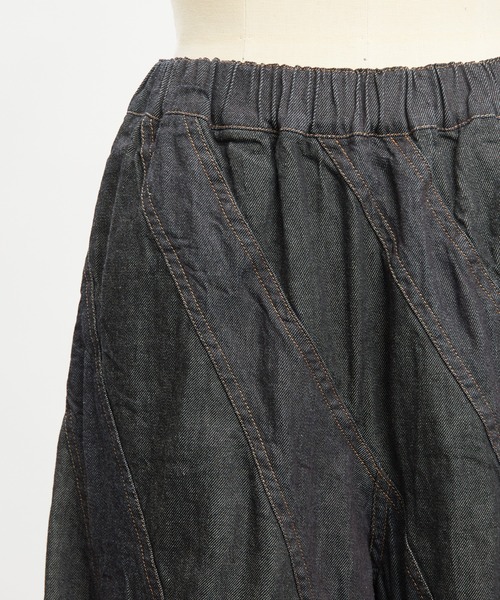 gomme（ゴム）の「マーブルデニムパンツ（デニムパンツ・レディース・ブラック/インディゴブルー・MEDIUM）」の16枚目の写真