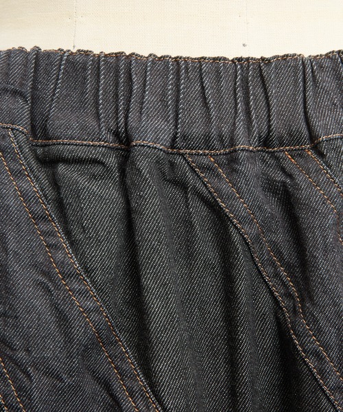gomme（ゴム）の「マーブルデニムパンツ（デニムパンツ・レディース・ブラック/インディゴブルー・MEDIUM）」の17枚目の写真