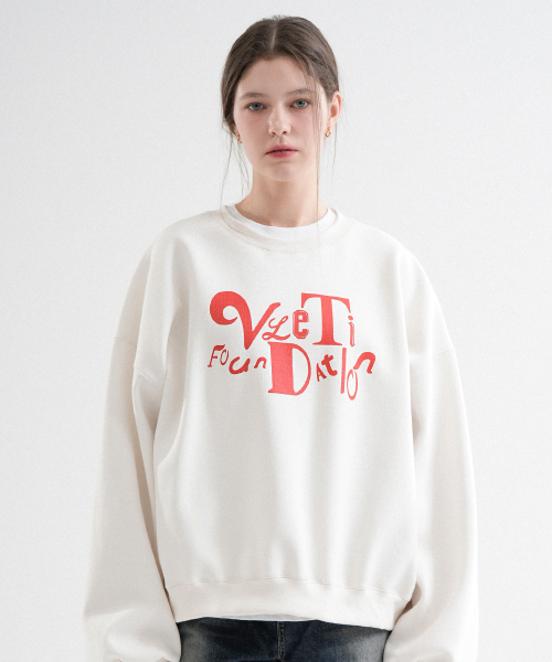 VLETI（ブレッティ）の「Tentadumble Oversized Logo Fluff Sweatshirt (Ivory)（スウェット・レディース・アイボリー・FREE）」の2枚目の写真