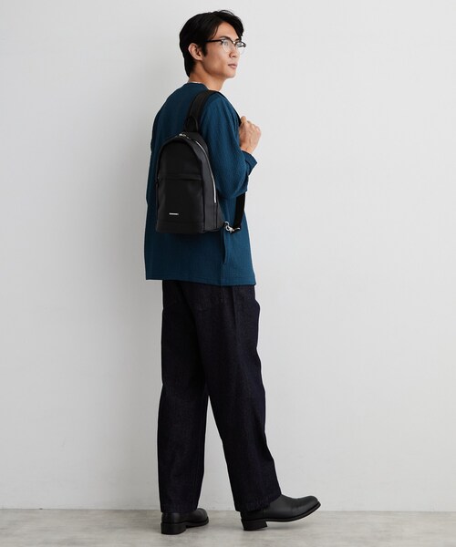 THE SHOP TK (ザ ショップ ティーケー )の「ビッグ ワンショルダーボディバッグ(ボディバッグ/ウエストポーチ・メンズ・ブラック系5/ブラック・00)」の4枚目の写真