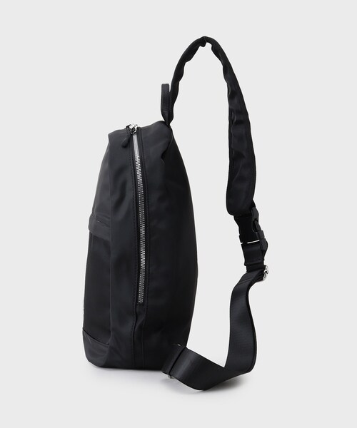 THE SHOP TK (ザ ショップ ティーケー )の「ビッグ ワンショルダーボディバッグ(ボディバッグ/ウエストポーチ・メンズ・ブラック系5/ブラック・00)」の10枚目の写真