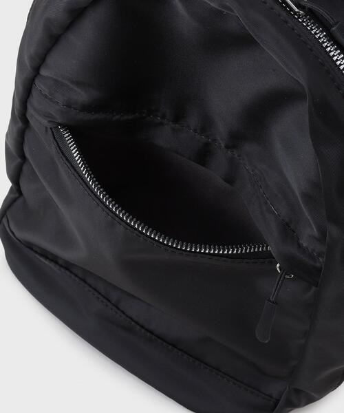 THE SHOP TK (ザ ショップ ティーケー )の「ビッグ ワンショルダーボディバッグ(ボディバッグ/ウエストポーチ・メンズ・ブラック系5/ブラック・00)」の18枚目の写真