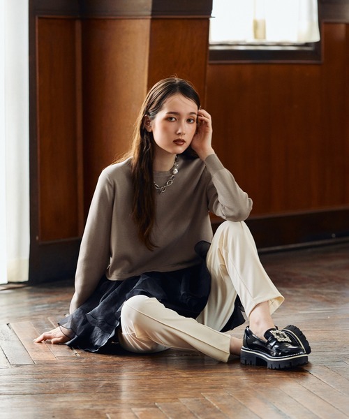 Audie a Muses（オーディアミューズ）の「裾シアーペプラムニットプルオーバー（ニット/セーター・レディース・グレー/ブラック・42/38）」の4枚目の写真