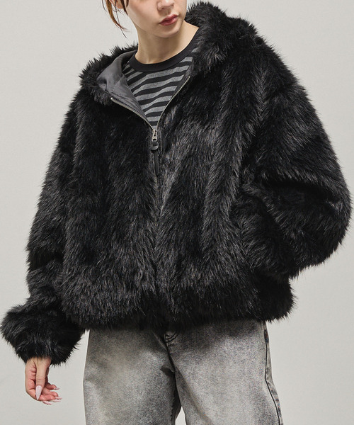 Alfred Alex(アルフレッドアレックス)の「【Alfred Alex】Faux Fur Hooded Blouson / オーバーサイズ フードファーブルゾン(ブルゾン・メンズ・グレー/ブラック/ブラック×ベージュ・M/L)」の15枚目の写真