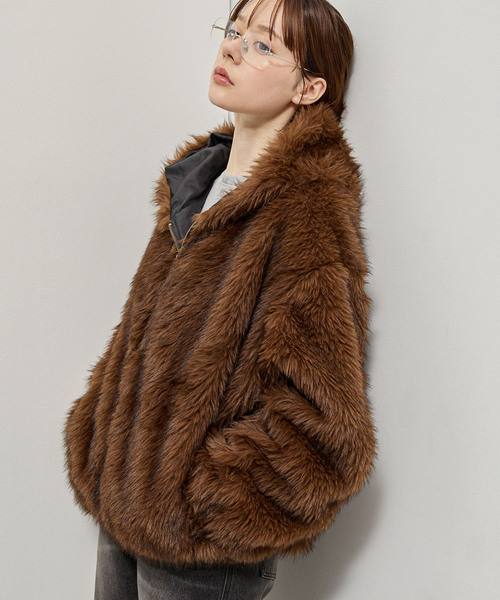 Alfred Alex(アルフレッドアレックス)の「【Alfred Alex】Faux Fur Hooded Blouson / オーバーサイズ フードファーブルゾン(ブルゾン・メンズ・グレー/ブラック/ブラック×ベージュ・M/L)」の5枚目の写真