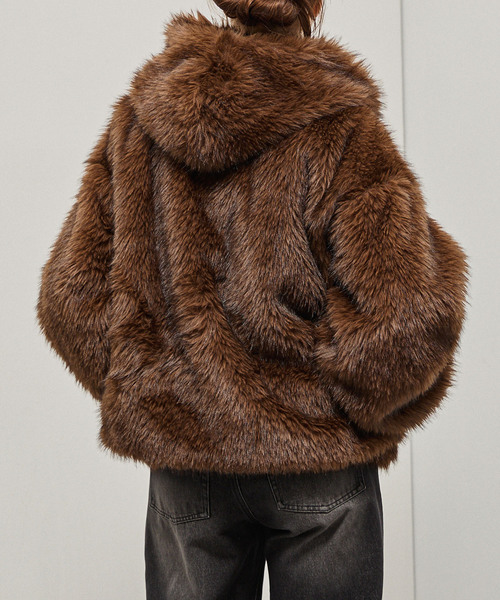 Alfred Alex(アルフレッドアレックス)の「【Alfred Alex】Faux Fur Hooded Blouson / オーバーサイズ フードファーブルゾン(ブルゾン・メンズ・グレー/ブラック/ブラック×ベージュ・M/L)」の9枚目の写真