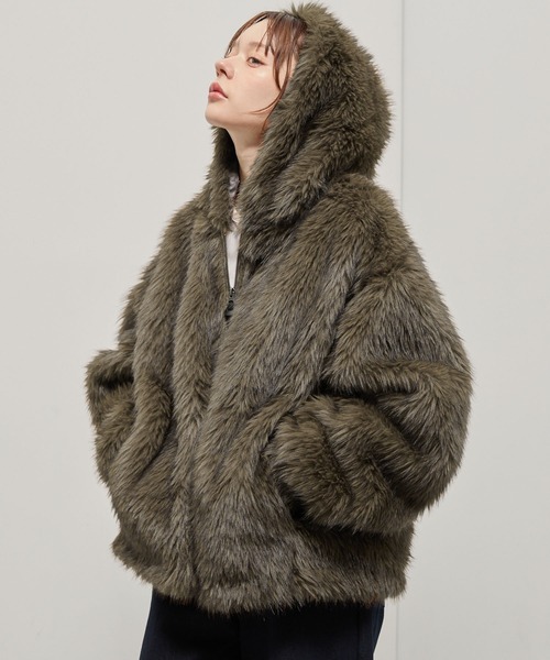 Alfred Alex(アルフレッドアレックス)の「【Alfred Alex】Faux Fur Hooded Blouson / オーバーサイズ フードファーブルゾン(ブルゾン・メンズ・グレー/ブラック/ブラック×ベージュ・M/L)」の22枚目の写真