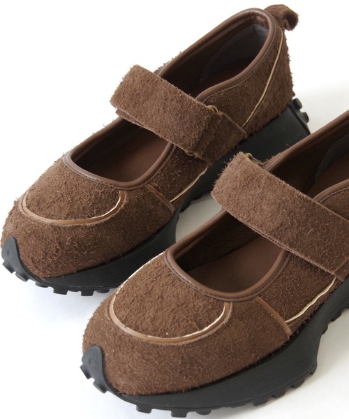 Minnetonka(ミネトンカ)の「MINNETONKA(ミネトンカ) / メリージェーンスニーカー 26M05(スニーカー・レディース・ベージュ/ブラウン/オフホワイト/ブラック・10/9/6/8/7)」の9枚目の写真