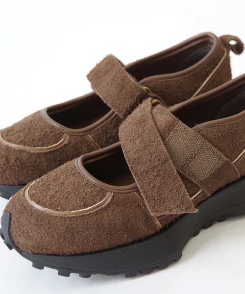 Minnetonka(ミネトンカ)の「MINNETONKA(ミネトンカ) / メリージェーンスニーカー 26M05(スニーカー・レディース・ベージュ/ブラウン/オフホワイト/ブラック・10/9/6/8/7)」の10枚目の写真
