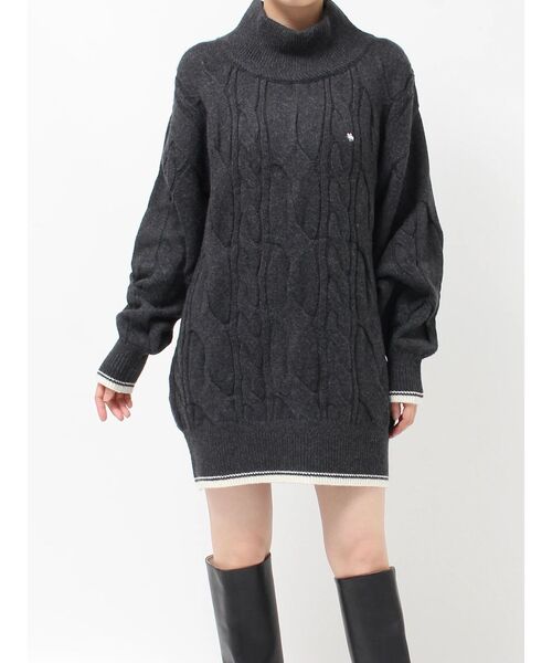LAGUNAMOON(ラグナムーン)の「【POLO BCSコラボ】ケーブルニットミニワンピース(ワンピース・レディース・チャコールグレー/レッド/ベージュ・FREE)」の1枚目の写真