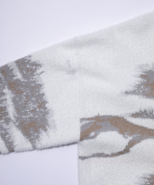 F/CE. （エフシーイー）の「F/CE. FINNISH LANDSCAPE SOLOTEX KNIT - SNOW / エフシーイー フィンランド ランドスケープ ソロテックス ニット - スノー（ニット/セーター・メンズ・ホワイト×グレー・LARGE/MEDIUM）」の4枚目の写真