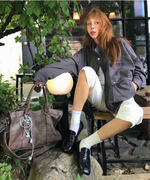 BLACKPURPLE（ブラックパープル）の「ベルトンカーブトートバッグ_ブラウン Velton Curve Tote Bag_Brown（トートバッグ・レディース・ブラウン・FREE）」の6枚目の写真