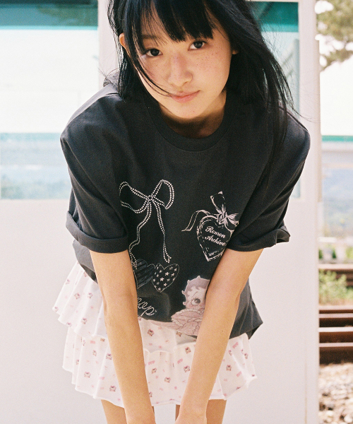 RONRON(ロンロン)の「BETTY BOOP DREAMY RIBBON OVER FIT T SHIRT CHARCOAL(Tシャツ/カットソー・レディース・その他・FREE)」の3枚目の写真